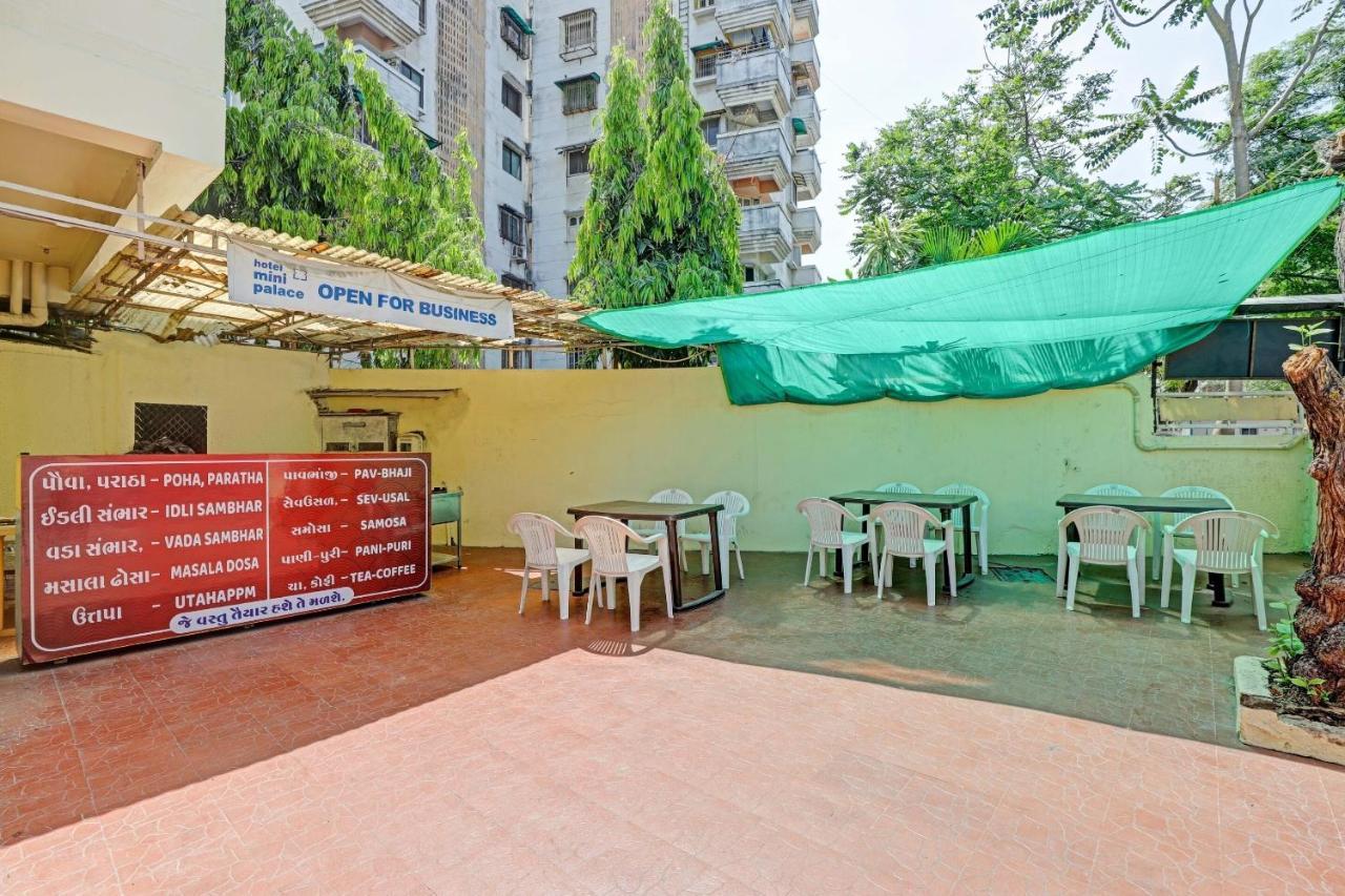 Oyo Flagship 80463 Hotel Mini Palace Vadodara Extérieur photo