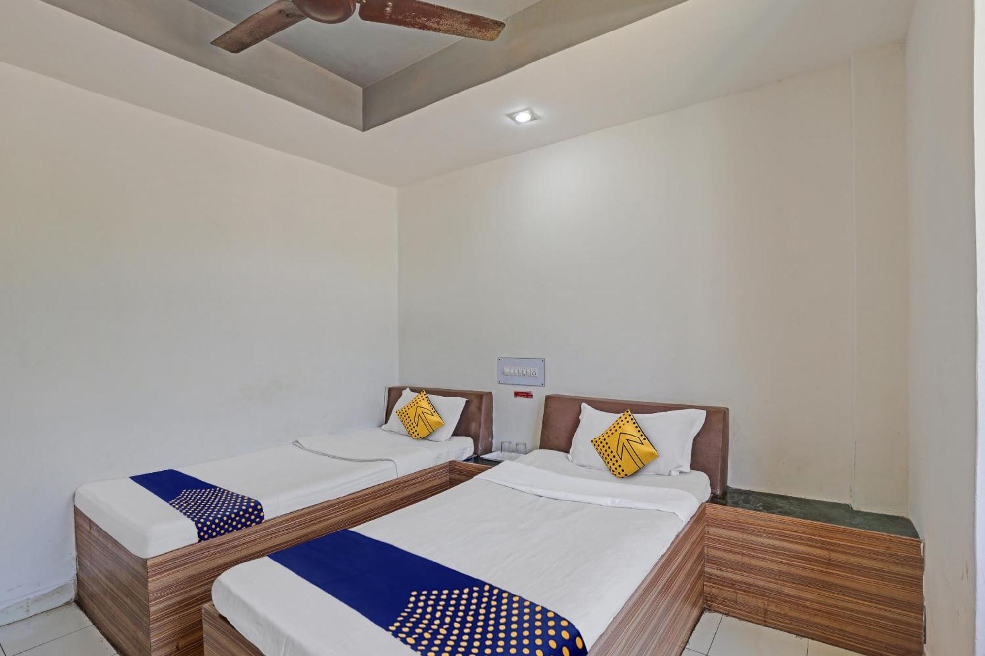 Oyo Flagship 80463 Hotel Mini Palace Vadodara Extérieur photo